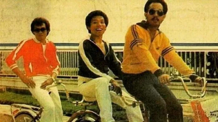 Gigitan Sore di Tegalkamulyan: Warkop Bu Rus yang Selalu Menyapa